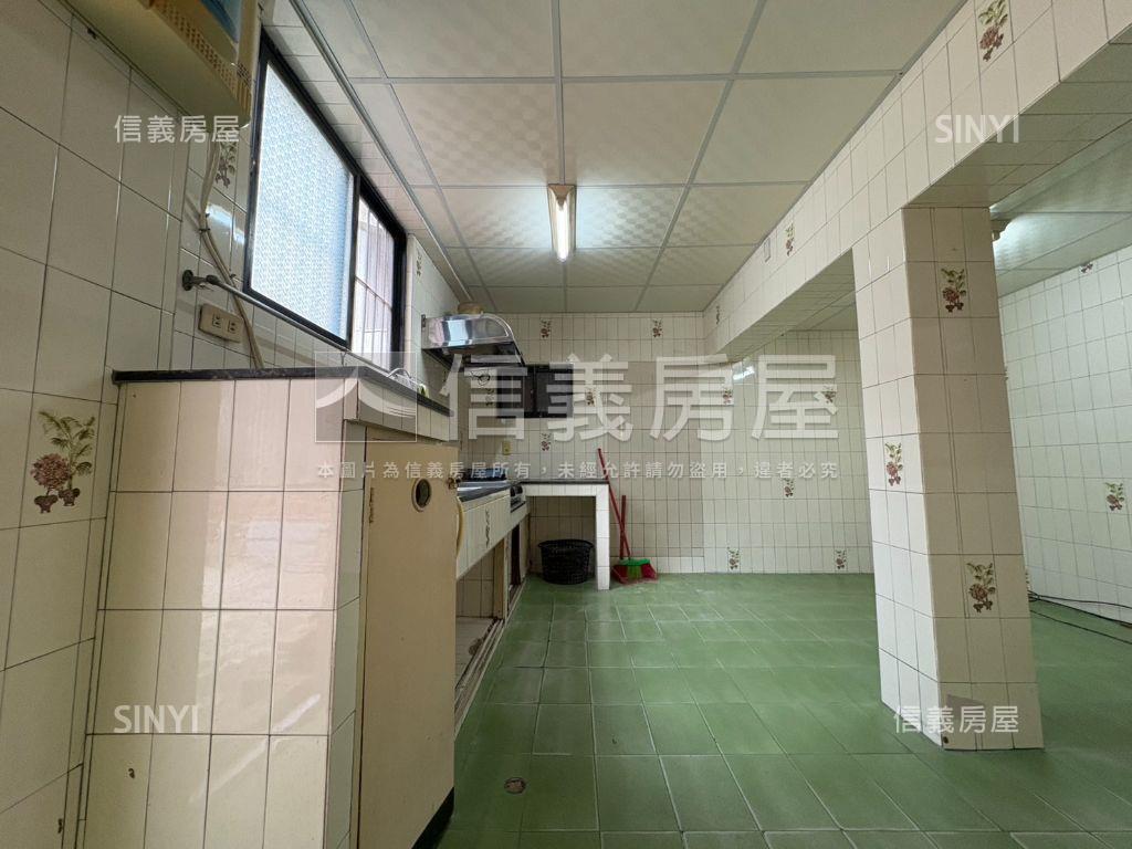 富農面寬約７米平房房屋室內格局與周邊環境