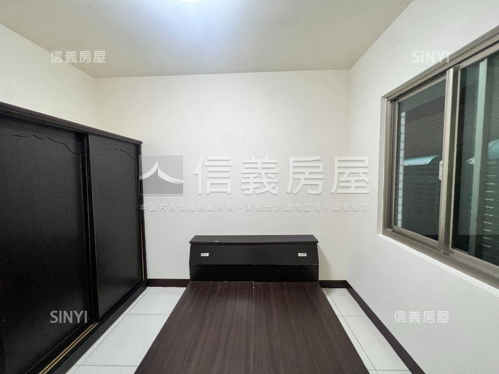 龍安清庭三房車位房屋室內格局與周邊環境