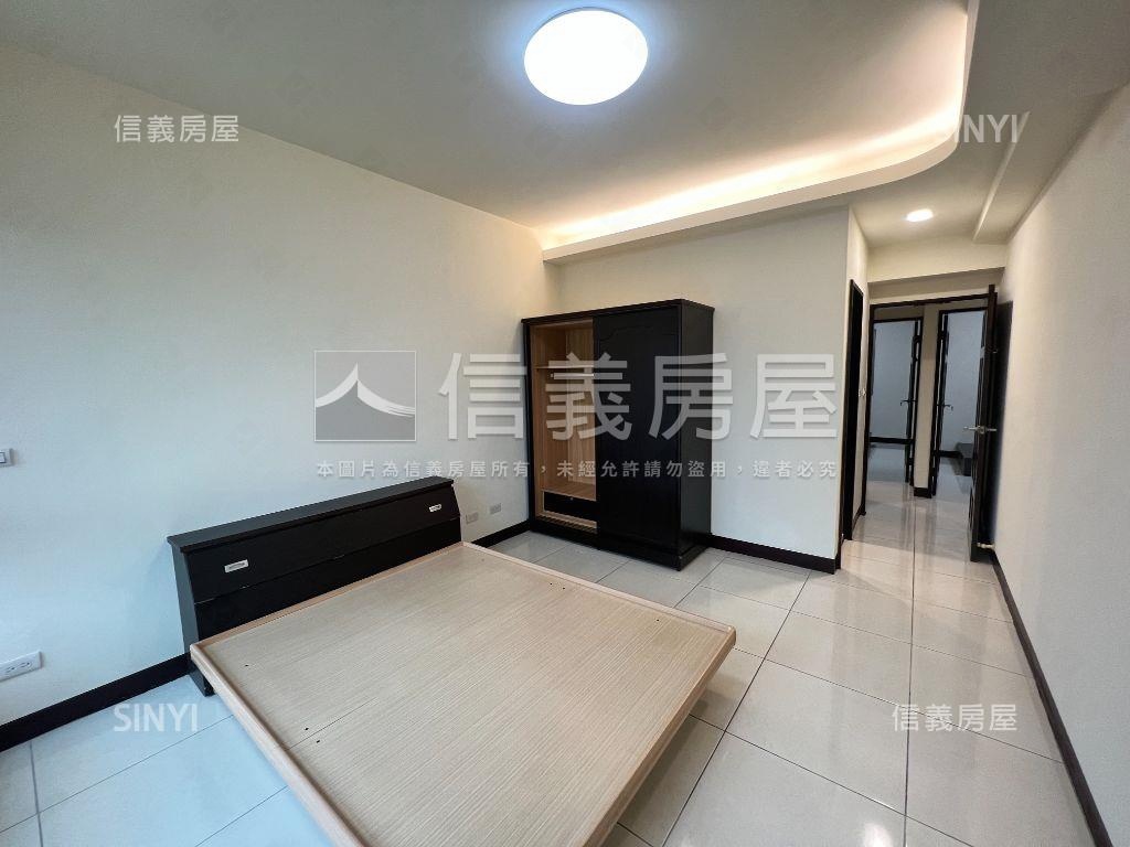 龍安清庭三房車位房屋室內格局與周邊環境