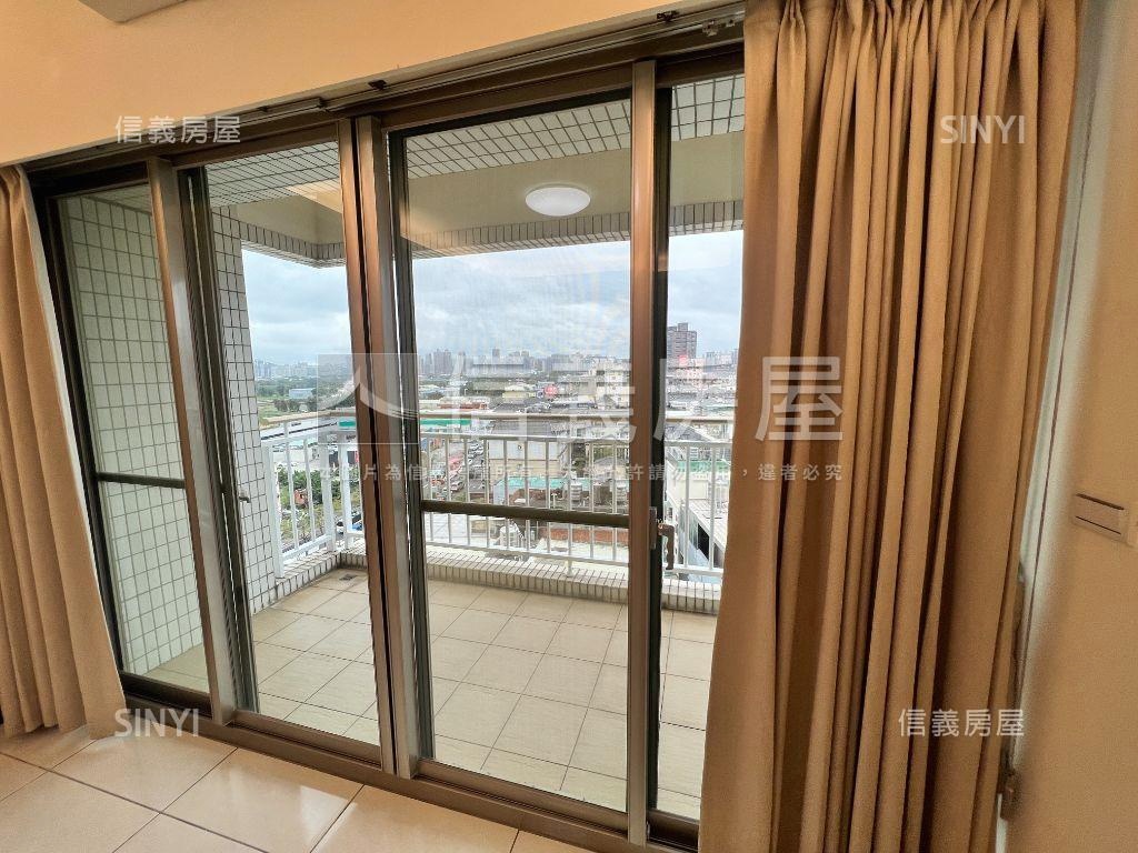 龍安清庭三房車位房屋室內格局與周邊環境