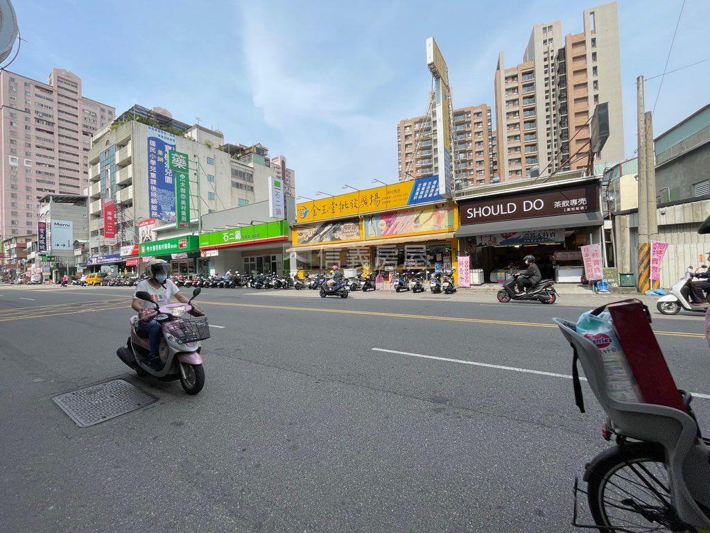 美村商圈低總價小店面房屋室內格局與周邊環境