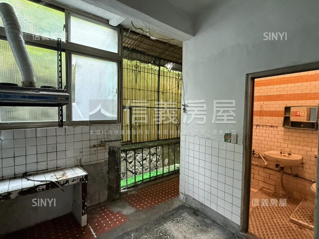 奇岩公寓２樓稀有釋出房屋室內格局與周邊環境