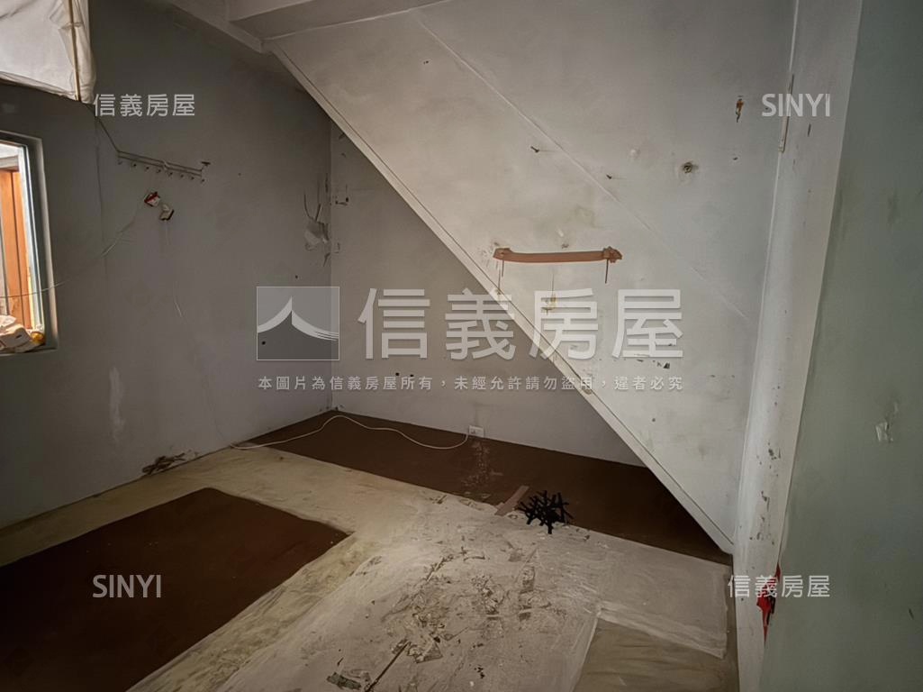 奇岩公寓２樓稀有釋出房屋室內格局與周邊環境