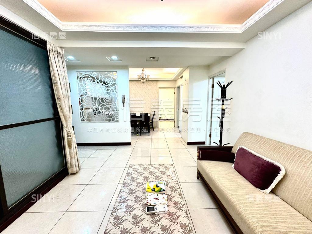 近文華高中低總價三房房屋室內格局與周邊環境