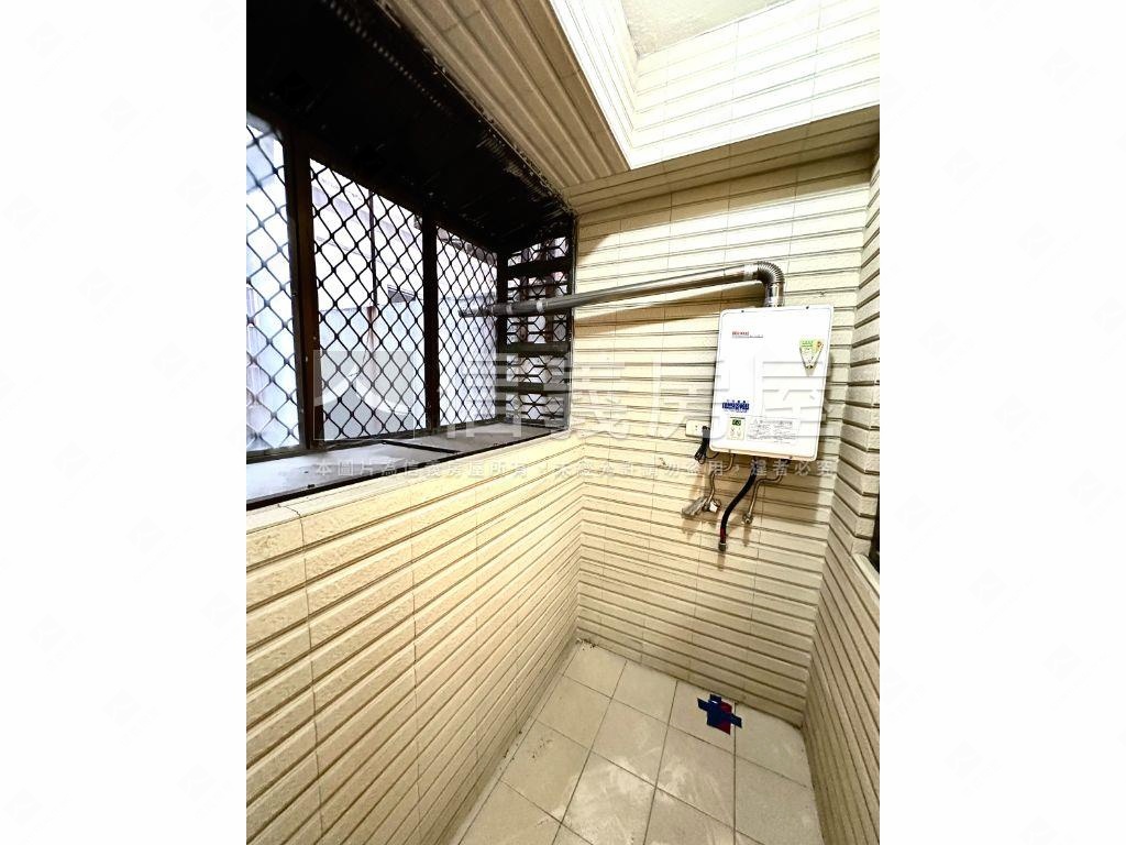 近文華高中低總價三房房屋室內格局與周邊環境