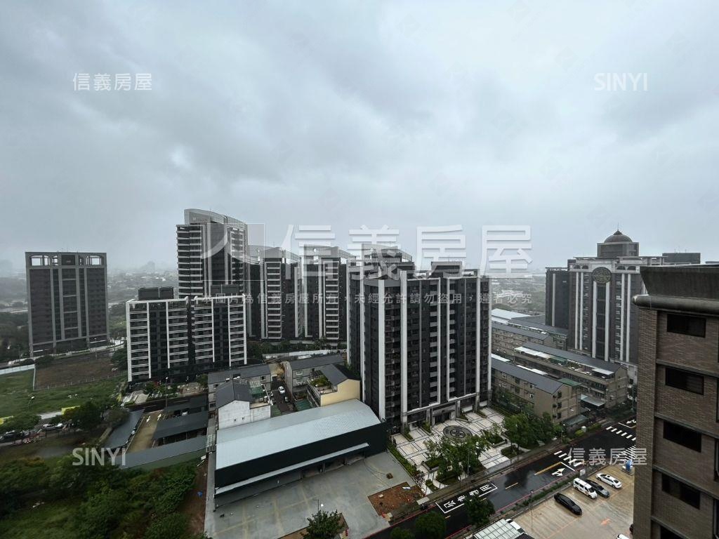 專任｜高樓層三房雙車位房屋室內格局與周邊環境