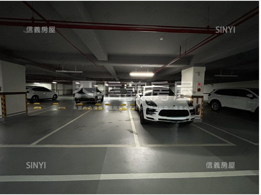 專任｜高樓層三房雙車位房屋室內格局與周邊環境