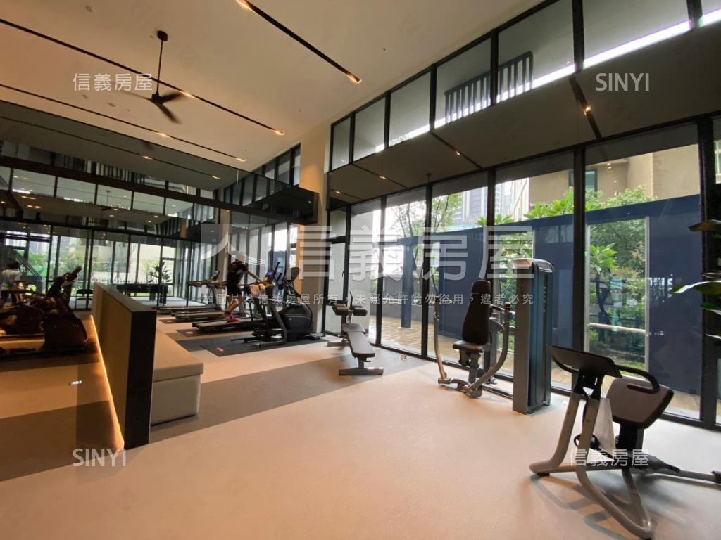 專任｜高樓層三房雙車位房屋室內格局與周邊環境