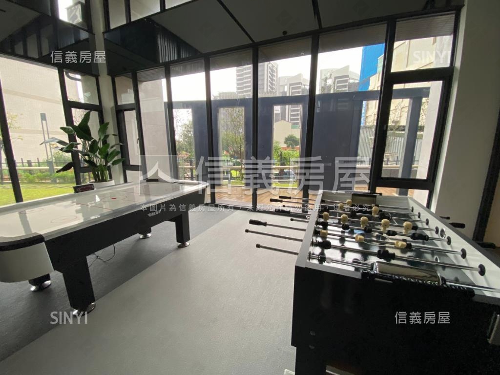 專任｜高樓層三房雙車位房屋室內格局與周邊環境