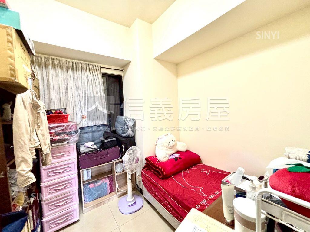 名軒面保護區露臺四房車位房屋室內格局與周邊環境