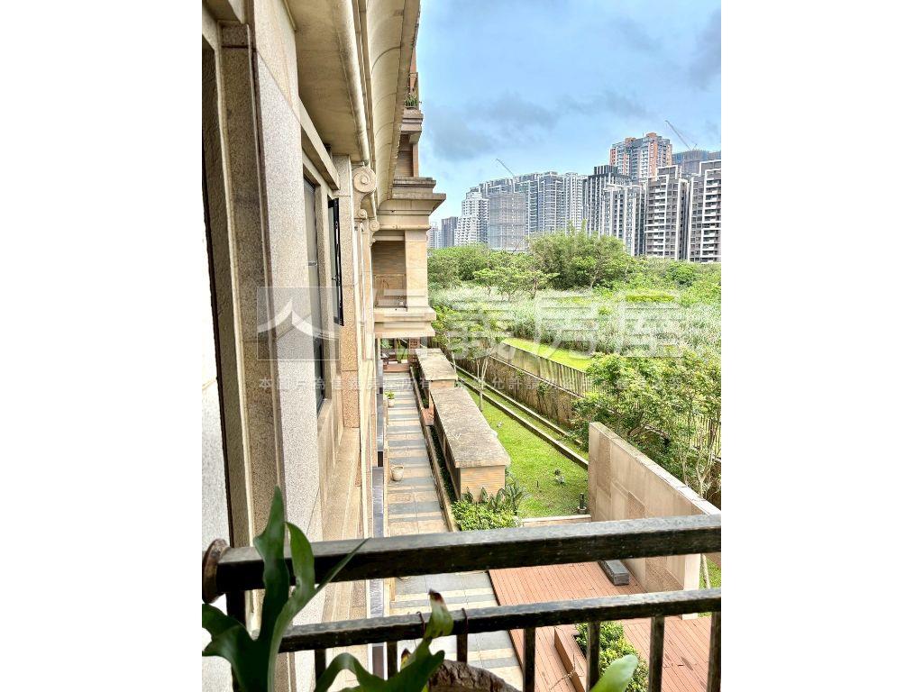 名軒面保護區露臺四房車位房屋室內格局與周邊環境