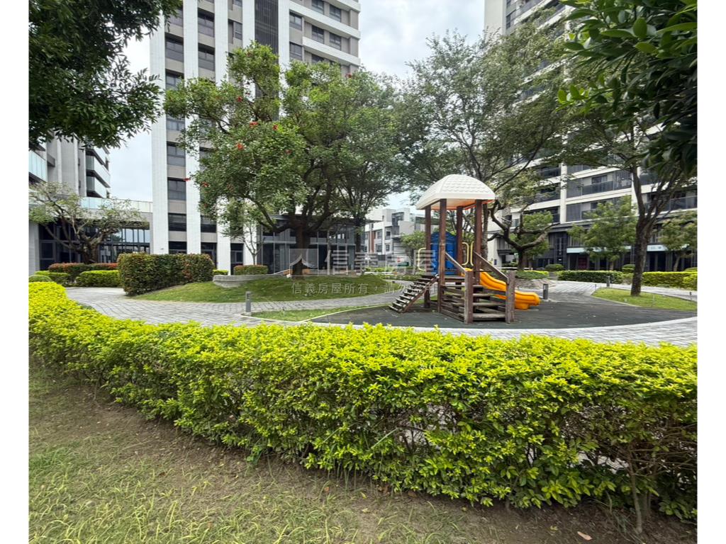 輕屋齡｜溫馨｜兩房平車房屋室內格局與周邊環境