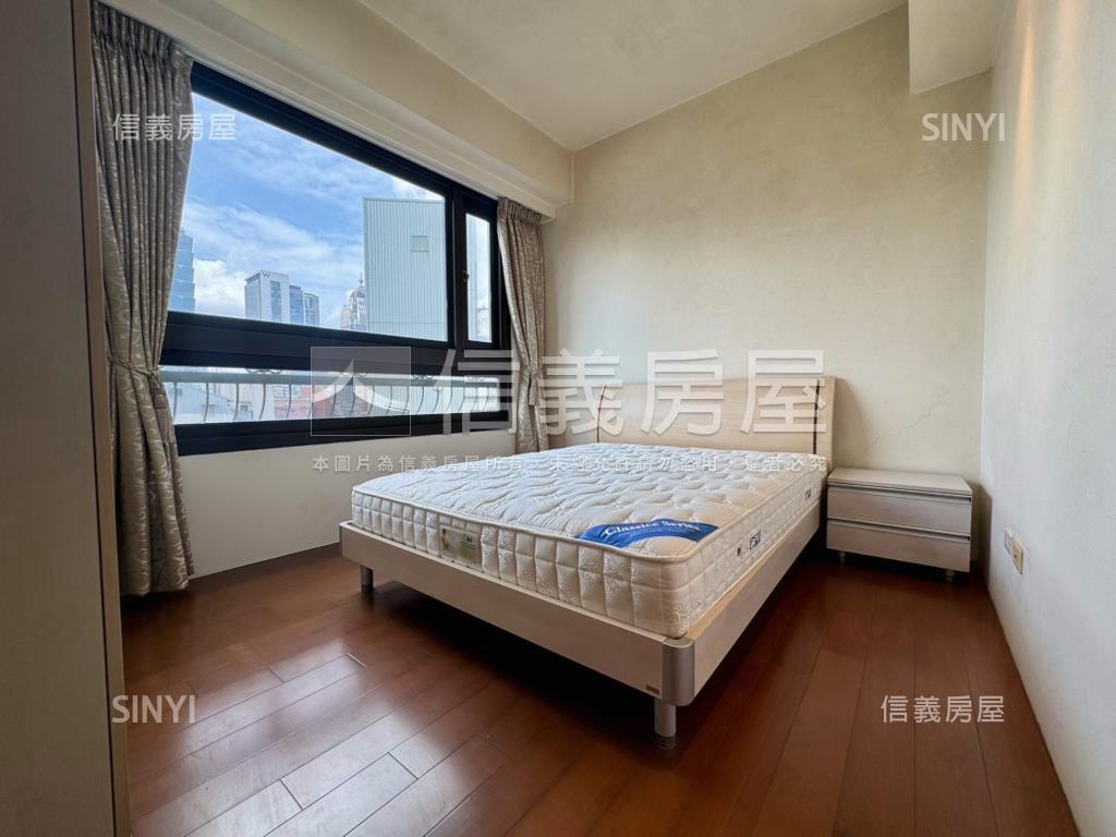 市府捷運景觀三房房屋室內格局與周邊環境