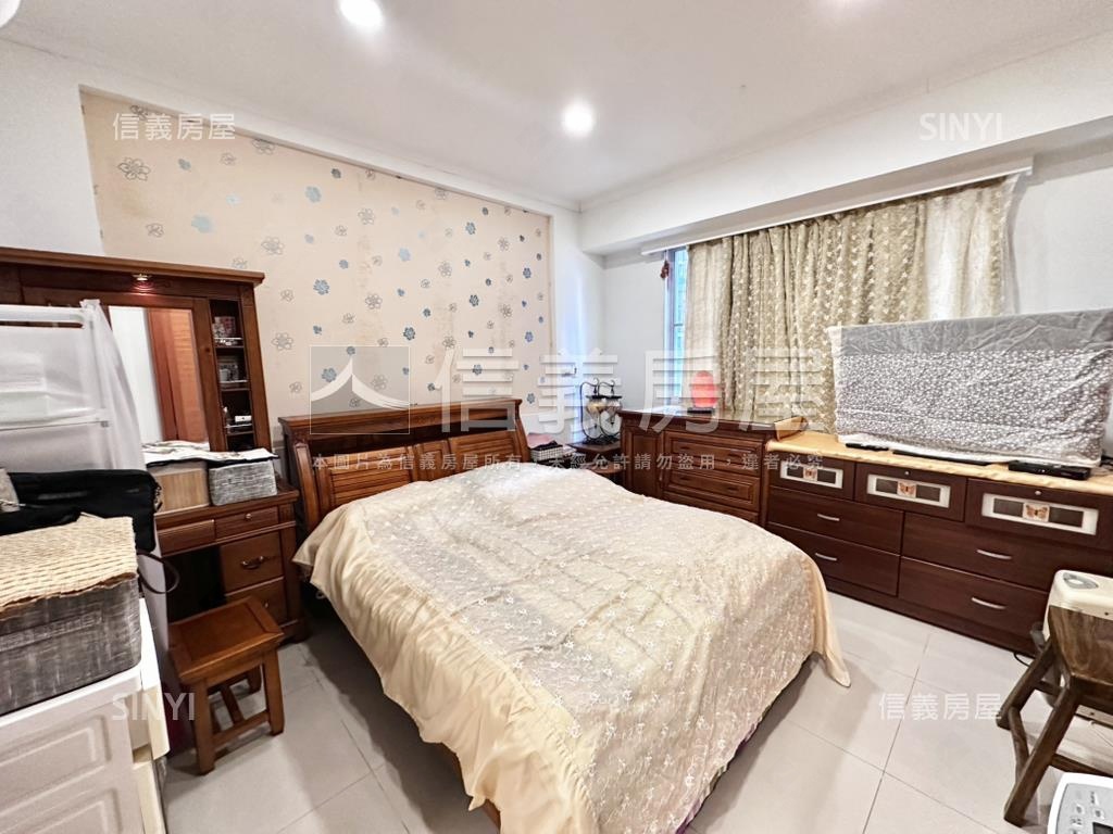 ★萬寶隆經典３房美宅房屋室內格局與周邊環境