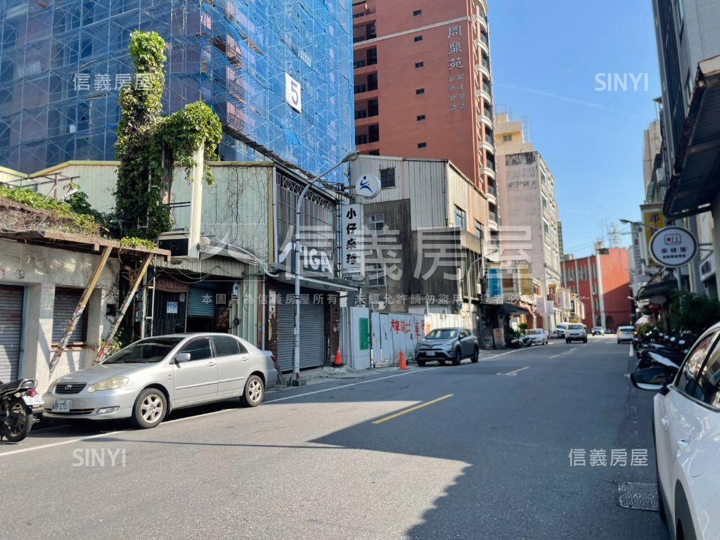 北門峰閣３房車位房屋室內格局與周邊環境