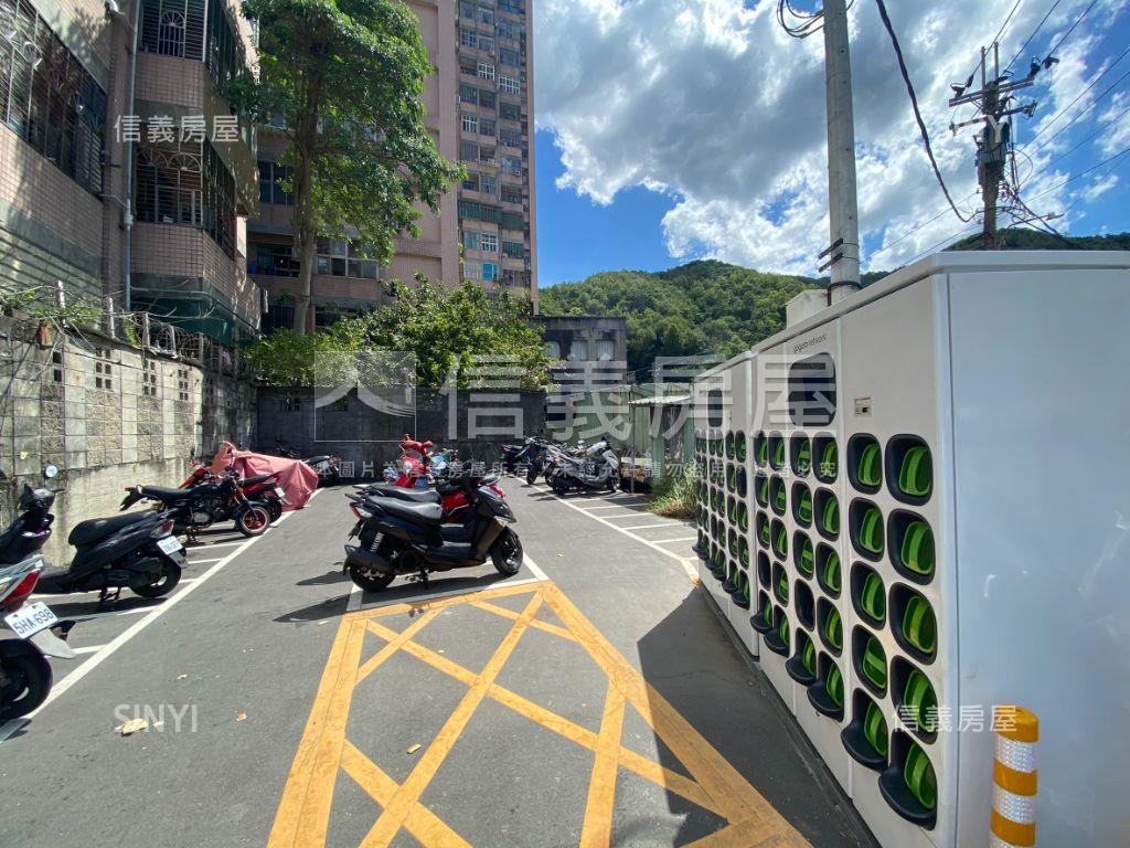 伊吉邦。設計師的家附車位房屋室內格局與周邊環境