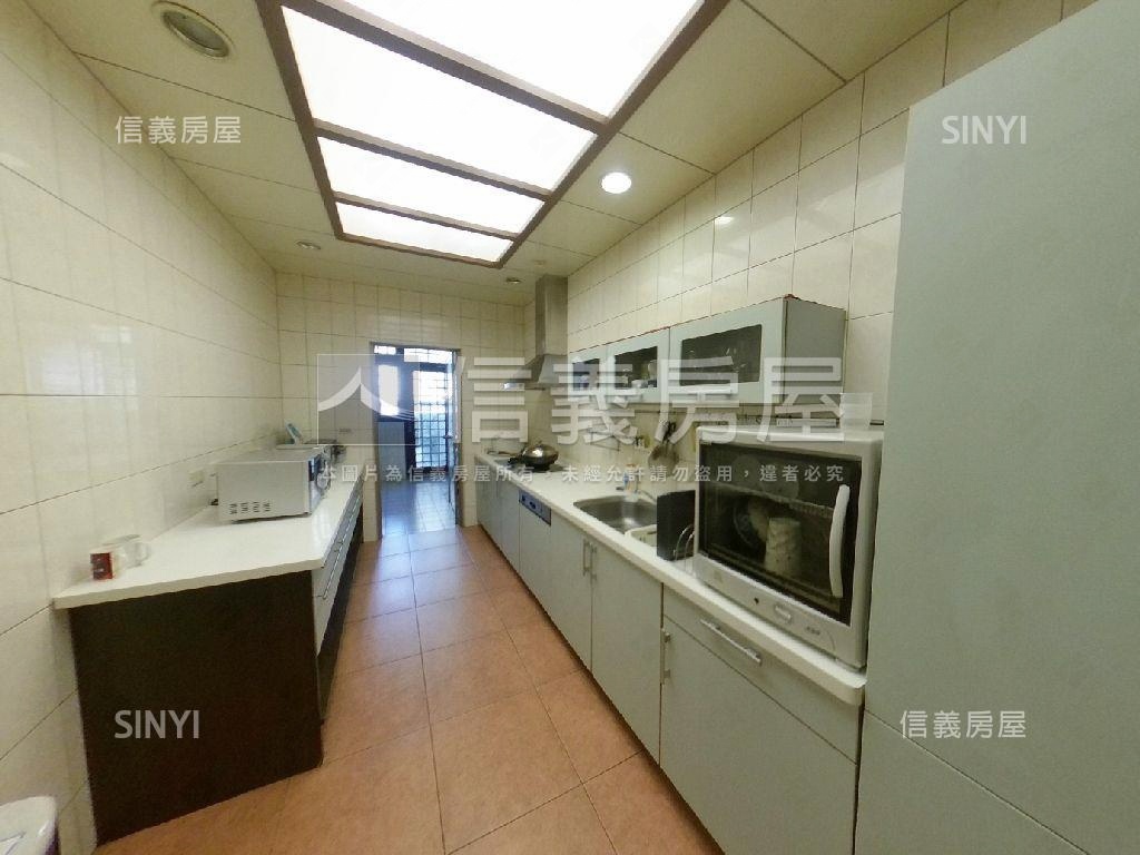 大地坪住商混合透天房屋室內格局與周邊環境