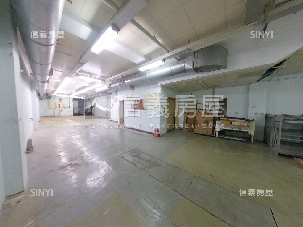 大地坪住商混合透天房屋室內格局與周邊環境