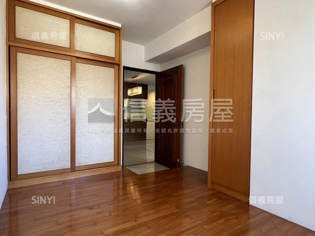 郡將大智然次頂樓平車美屋房屋室內格局與周邊環境