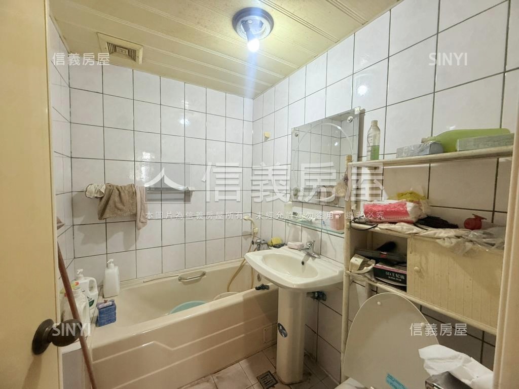 低公設電梯三房車位房屋室內格局與周邊環境