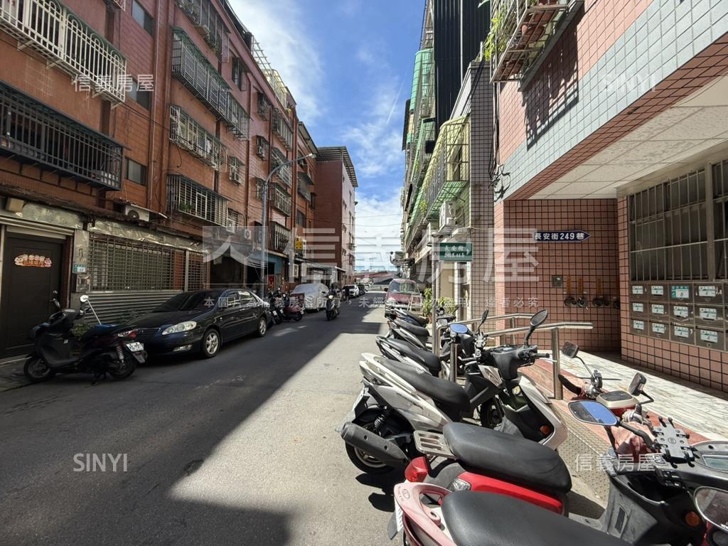 低公設電梯三房車位房屋室內格局與周邊環境