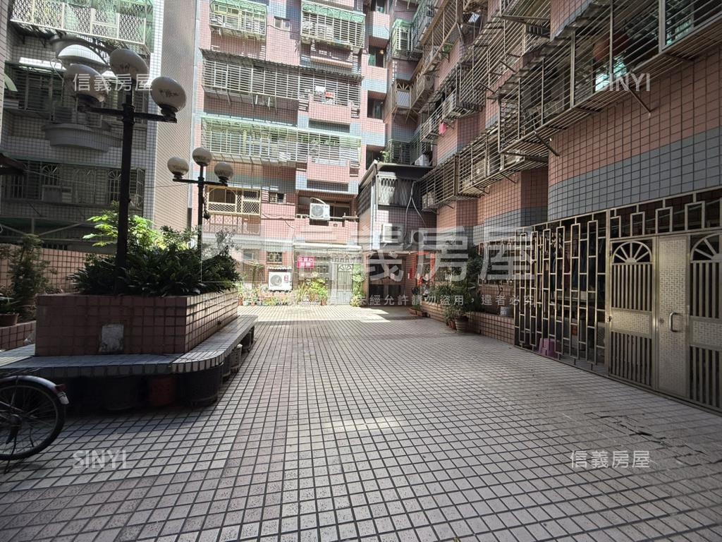 低公設電梯三房車位房屋室內格局與周邊環境