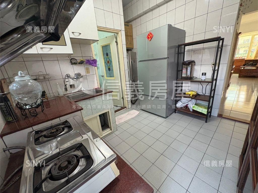近捷運江子翠４房美寓房屋室內格局與周邊環境
