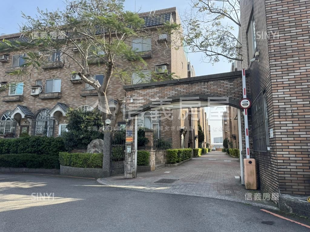 青埔旁透天別墅｜萬能別莊房屋室內格局與周邊環境