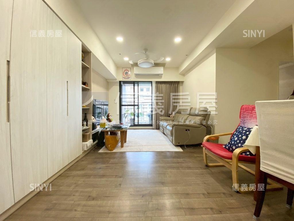 十月蜂收溫馨三房房屋室內格局與周邊環境