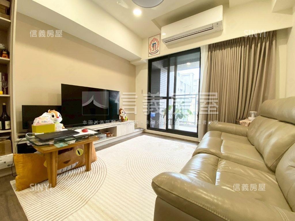 十月蜂收溫馨三房房屋室內格局與周邊環境