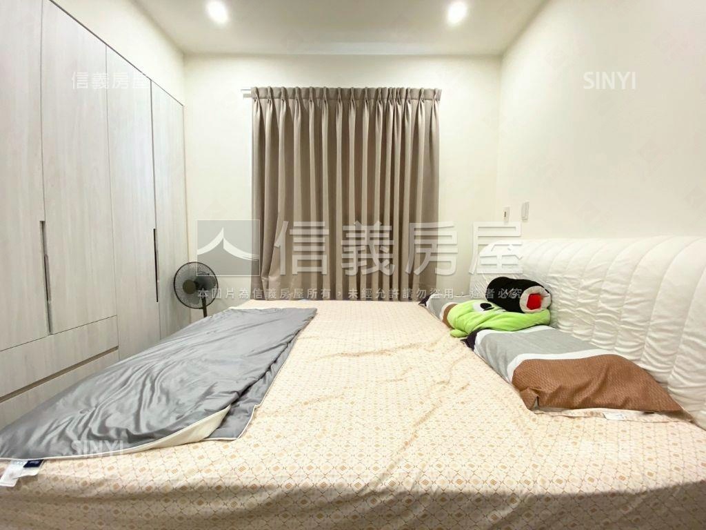 十月蜂收溫馨三房房屋室內格局與周邊環境