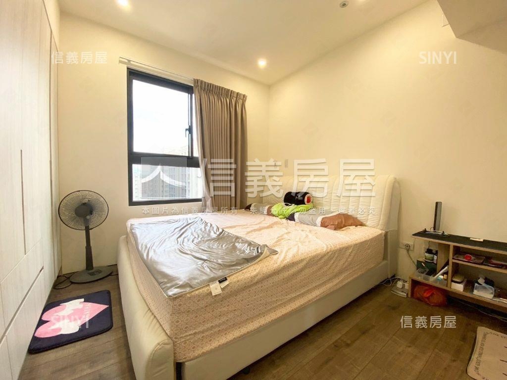 十月蜂收溫馨三房房屋室內格局與周邊環境