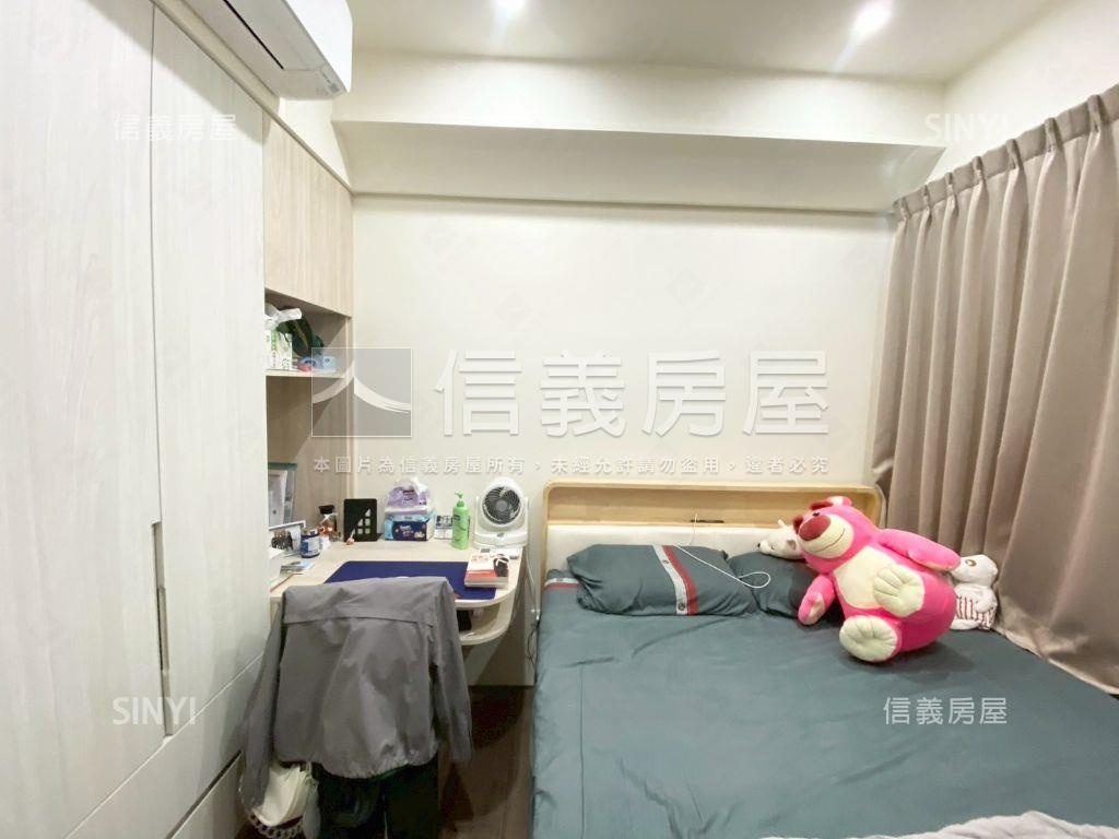 十月蜂收溫馨三房房屋室內格局與周邊環境