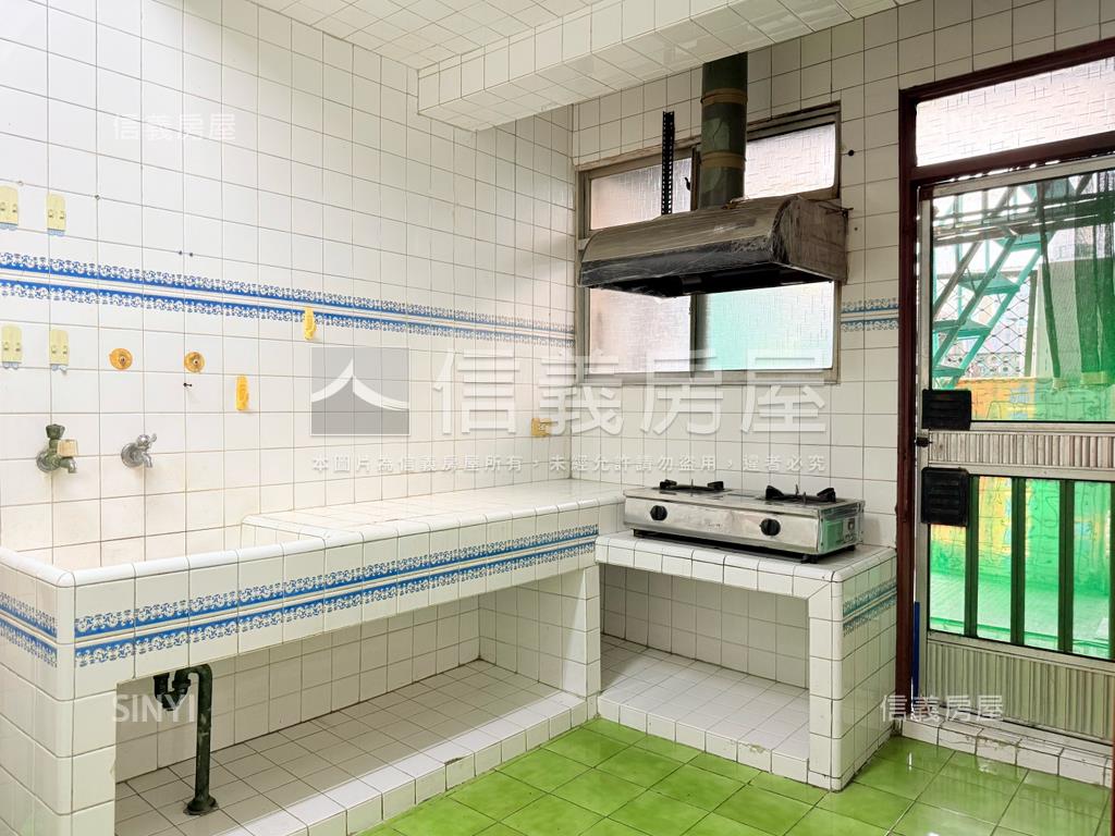 近圖書館質感美寓房屋室內格局與周邊環境