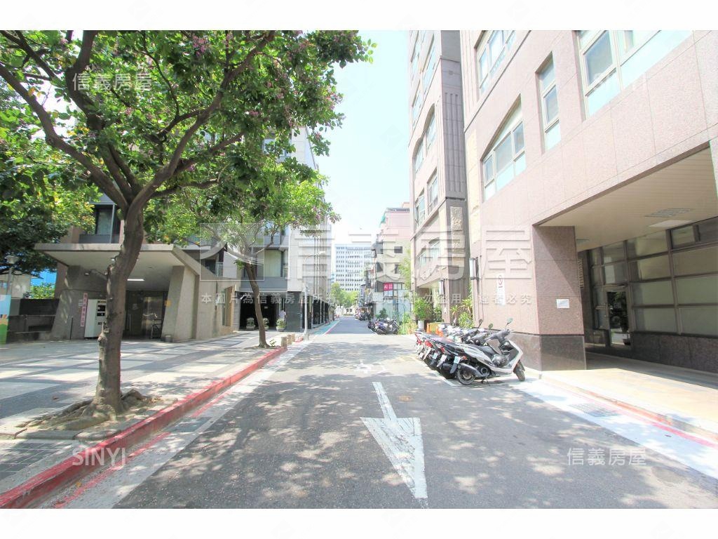 正面公園小室綠蔭挑高美屋房屋室內格局與周邊環境