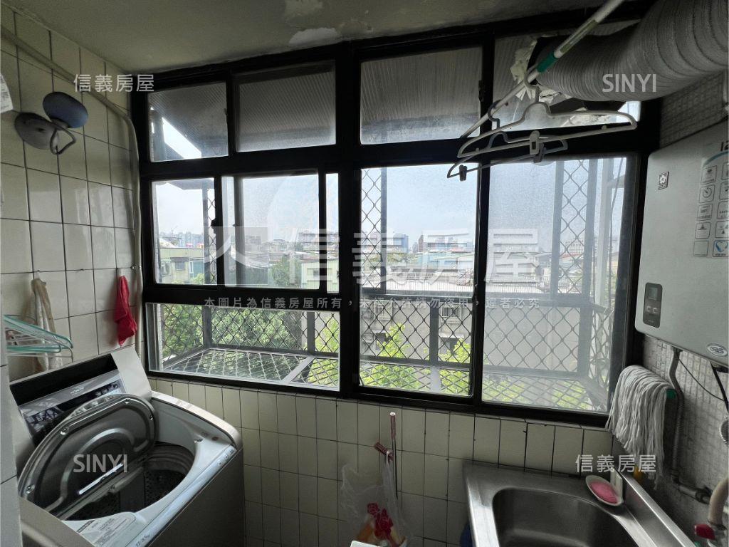中泰華廈朝南面公園房屋室內格局與周邊環境