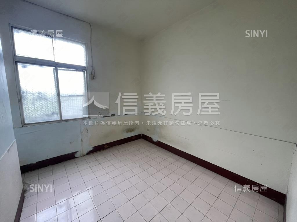 歸仁區傳統小資透天房屋室內格局與周邊環境