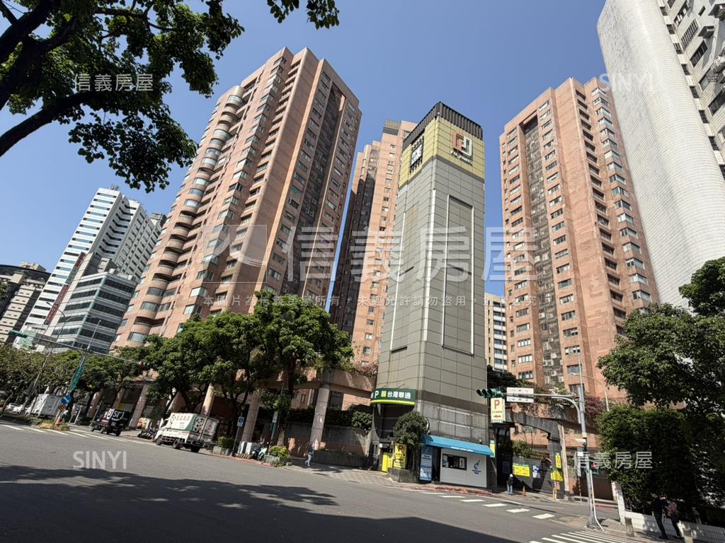 東帝士樓中樓房屋室內格局與周邊環境