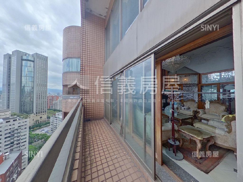 東帝士極景空中花園樓中樓房屋室內格局與周邊環境