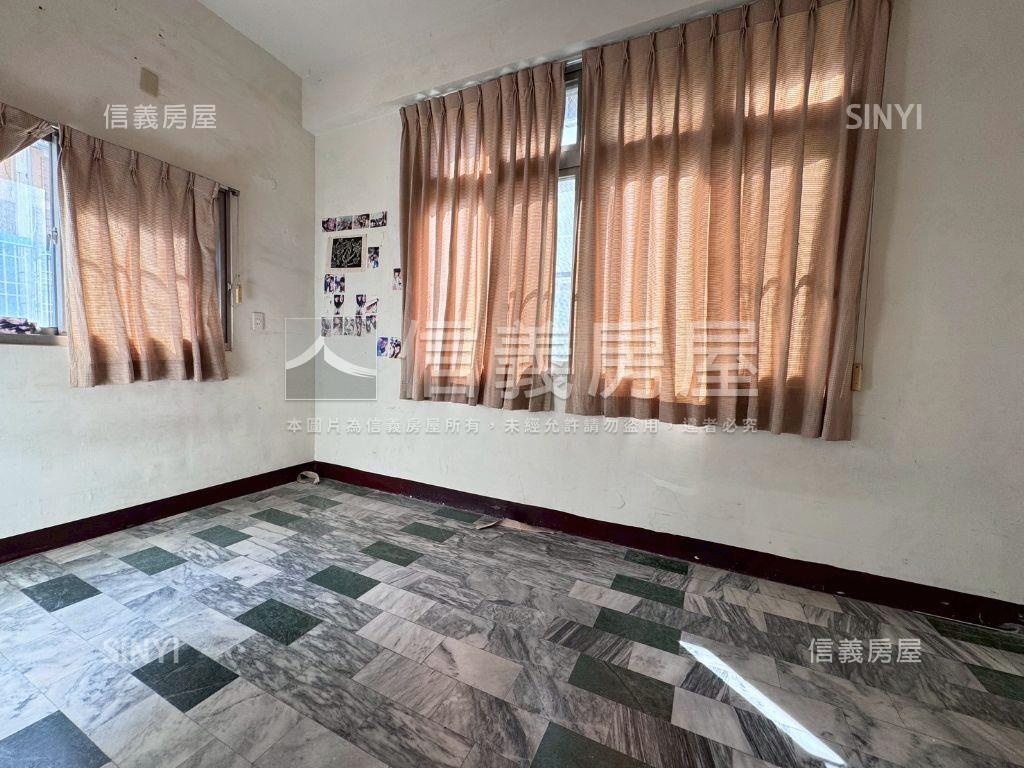 南區三邊採光傳統格局透天房屋室內格局與周邊環境