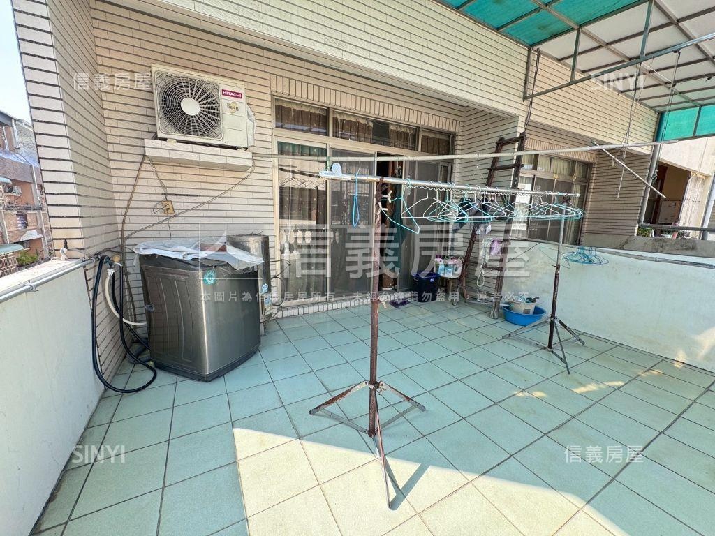 南區三邊採光傳統格局透天房屋室內格局與周邊環境