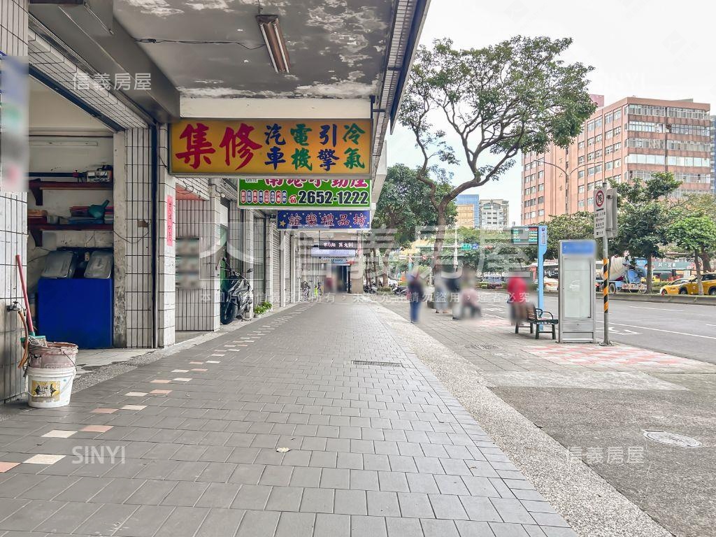 忠孝東路大面寬稀有店面房屋室內格局與周邊環境
