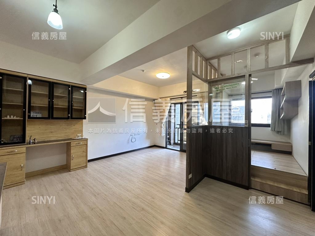 八擴優良社區稀有２＋１房房屋室內格局與周邊環境