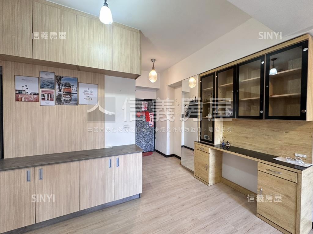 八擴優良社區稀有２＋１房房屋室內格局與周邊環境