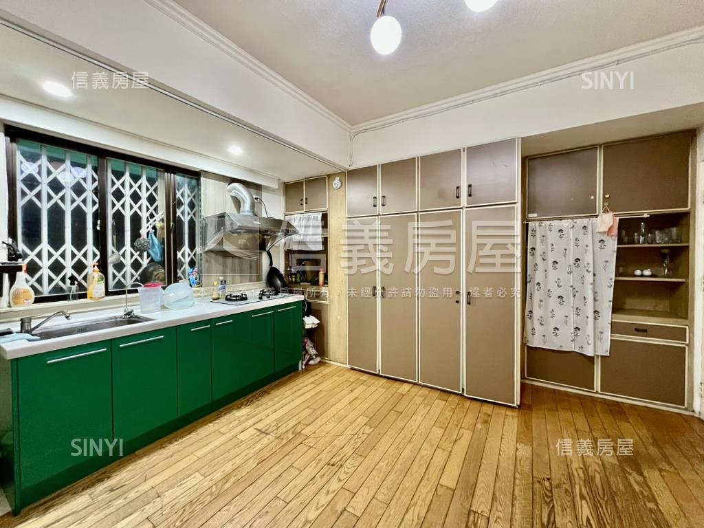 誠意出售光輝路２樓房屋室內格局與周邊環境