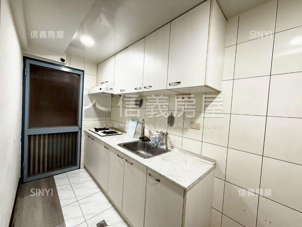 平實諾貝爾高樓採光三房房屋室內格局與周邊環境