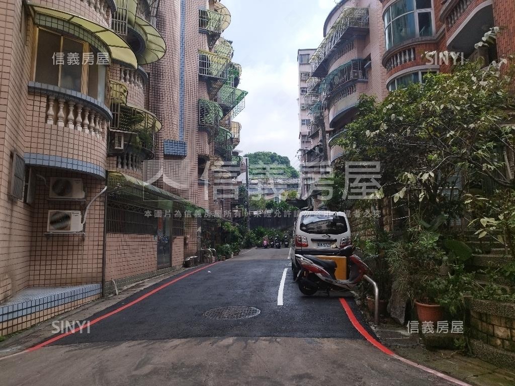 武林學園華廈三房車位房屋室內格局與周邊環境