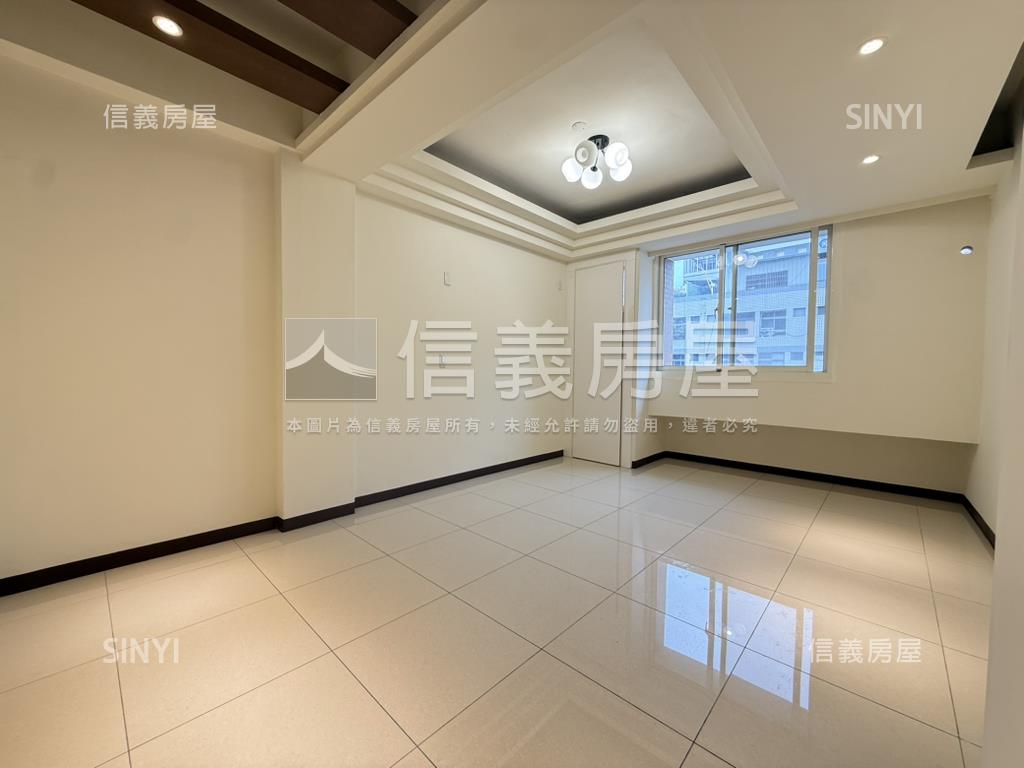 忠明路大坪數四房空間房屋室內格局與周邊環境