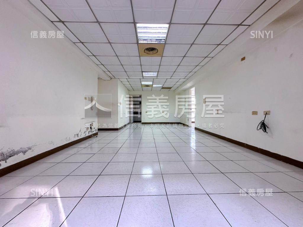 南屯大聚首選龍邦富邑房屋室內格局與周邊環境