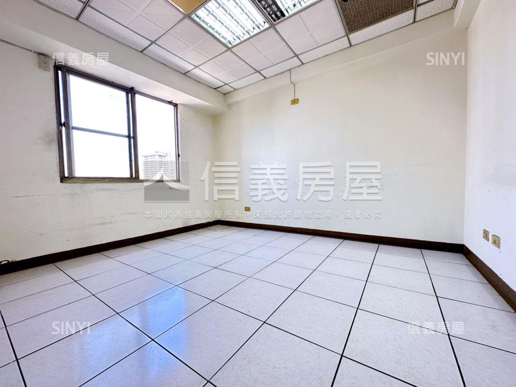 南屯大聚首選龍邦富邑房屋室內格局與周邊環境